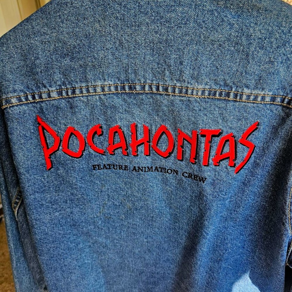 SUPER RARE '90s VINTAGE DISNEY ANIMATION CREW DENIM JACKET "POCAHONTAS" - Sz. L